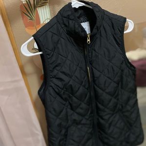 Black old navy vest never worn